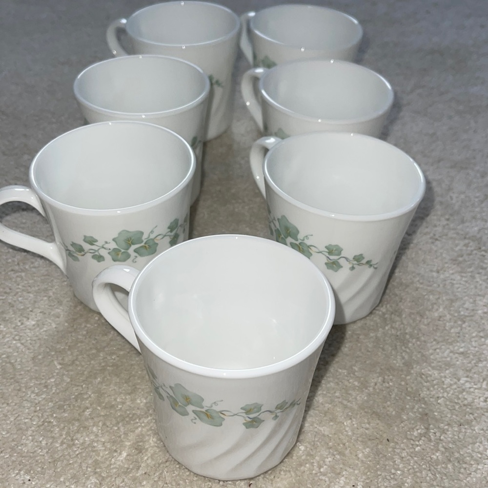 7!! Corning Corelle Callaway Mugs Vintage no chips and shiny!